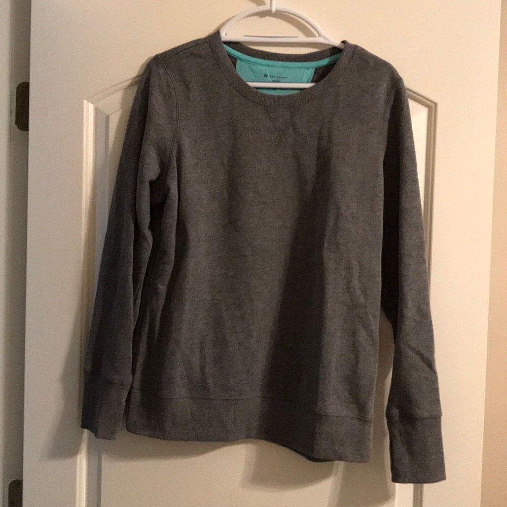 Comfy gray sweatshirt